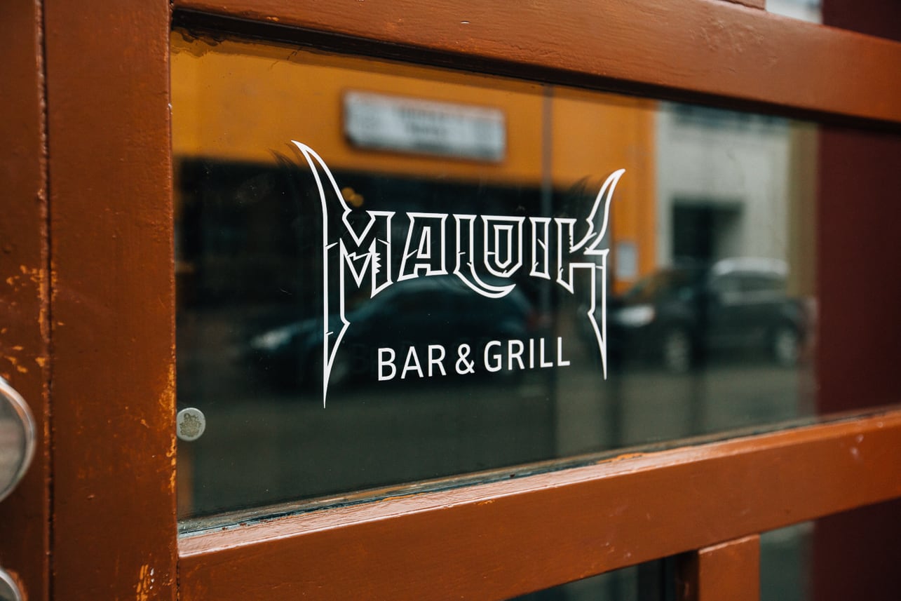 Maloik Bar & Grill